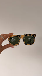 Avery | Duo Seconds and Samples