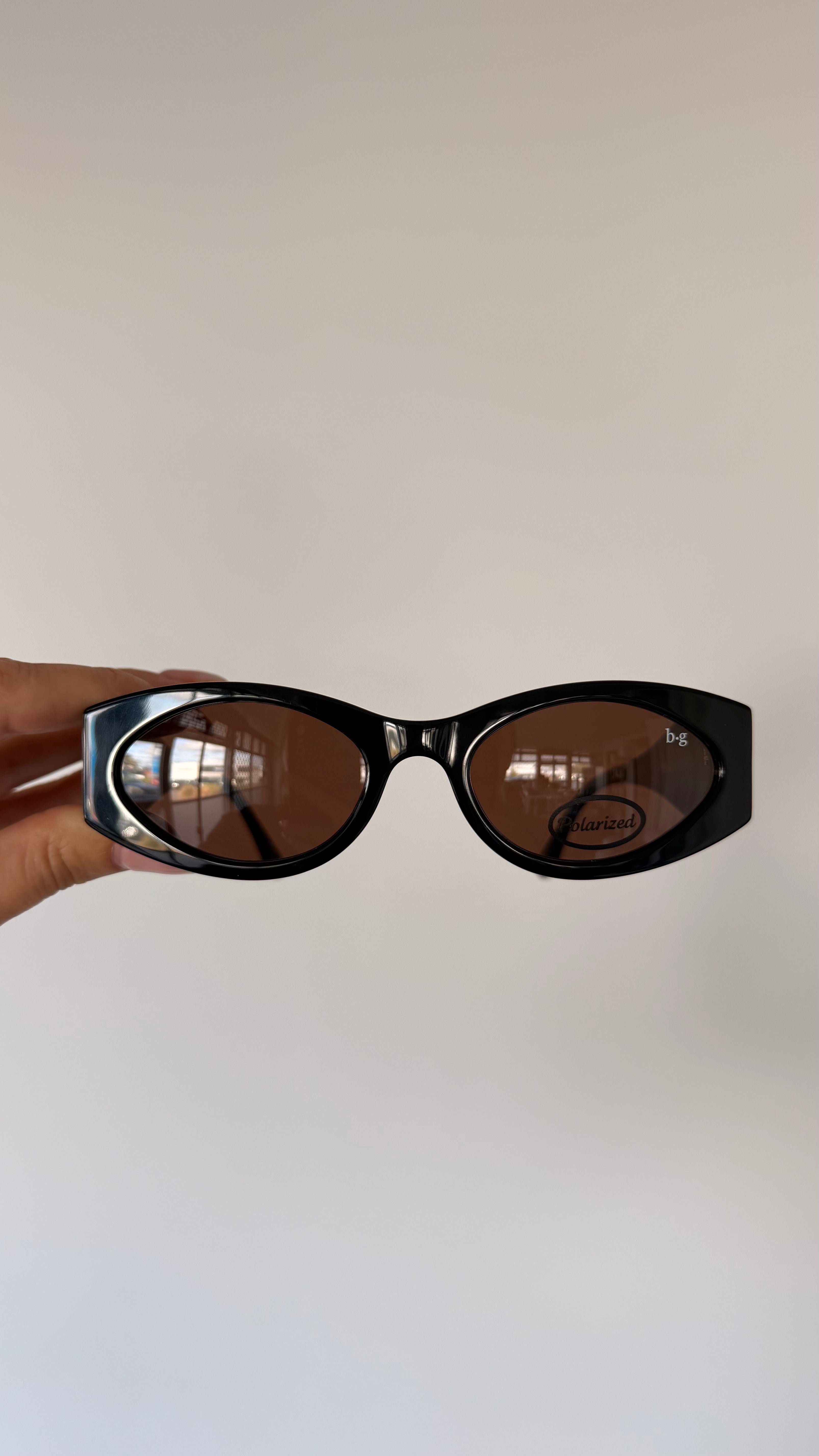 Gigi | Black XS Seconds and Samples