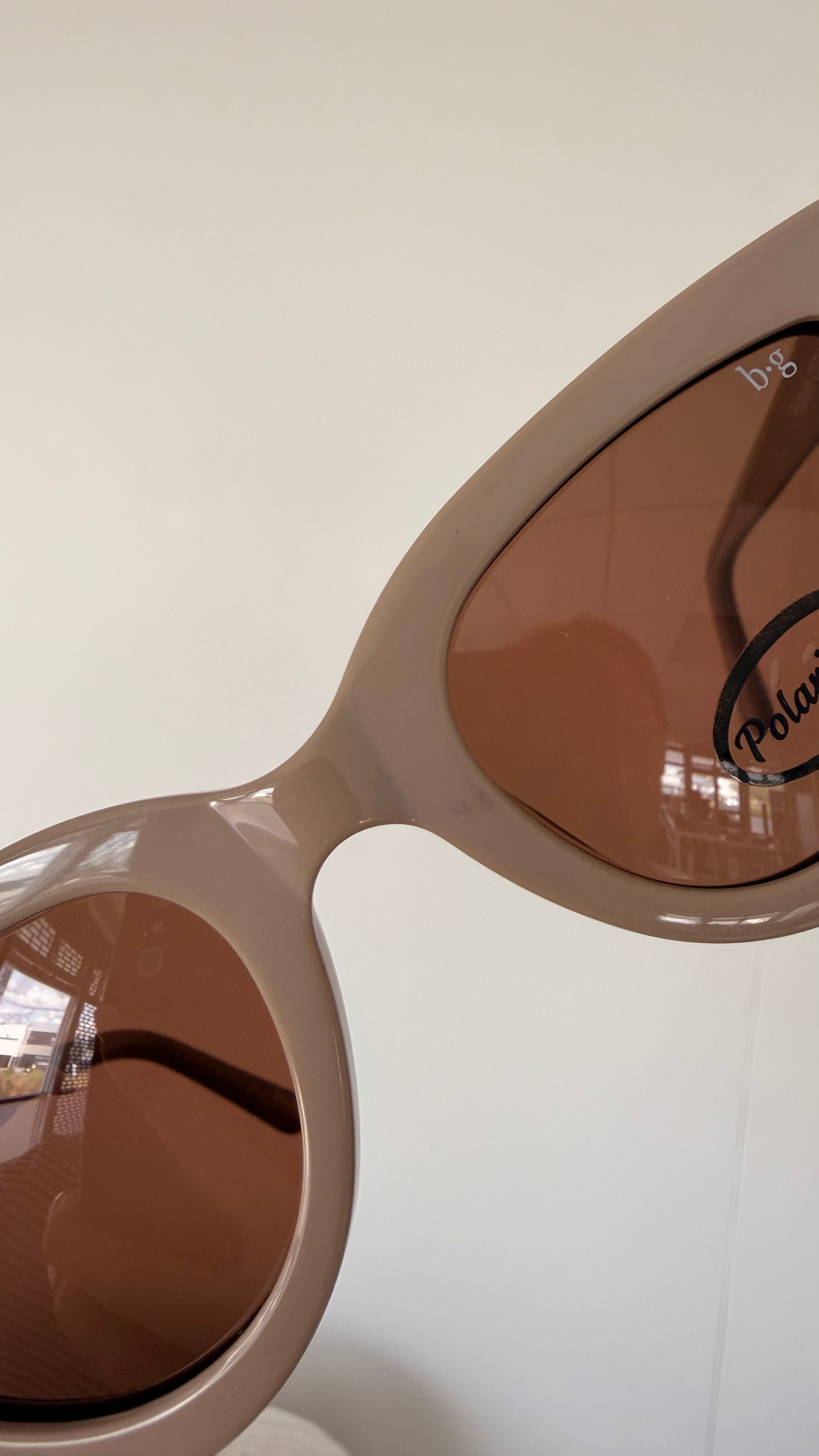 Rhia Latte | Seconds and Samples