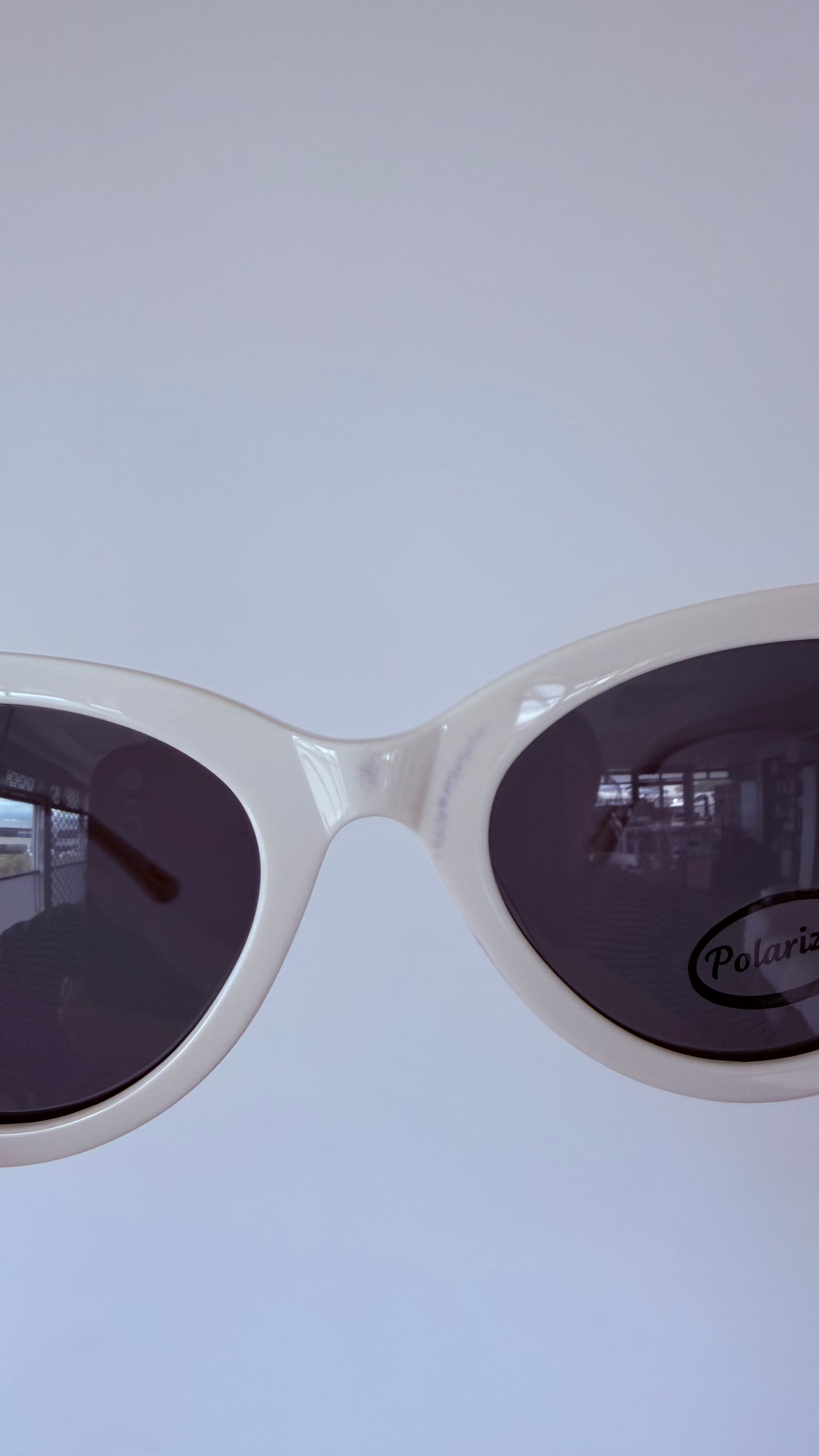 Demi | White Seconds and Samples