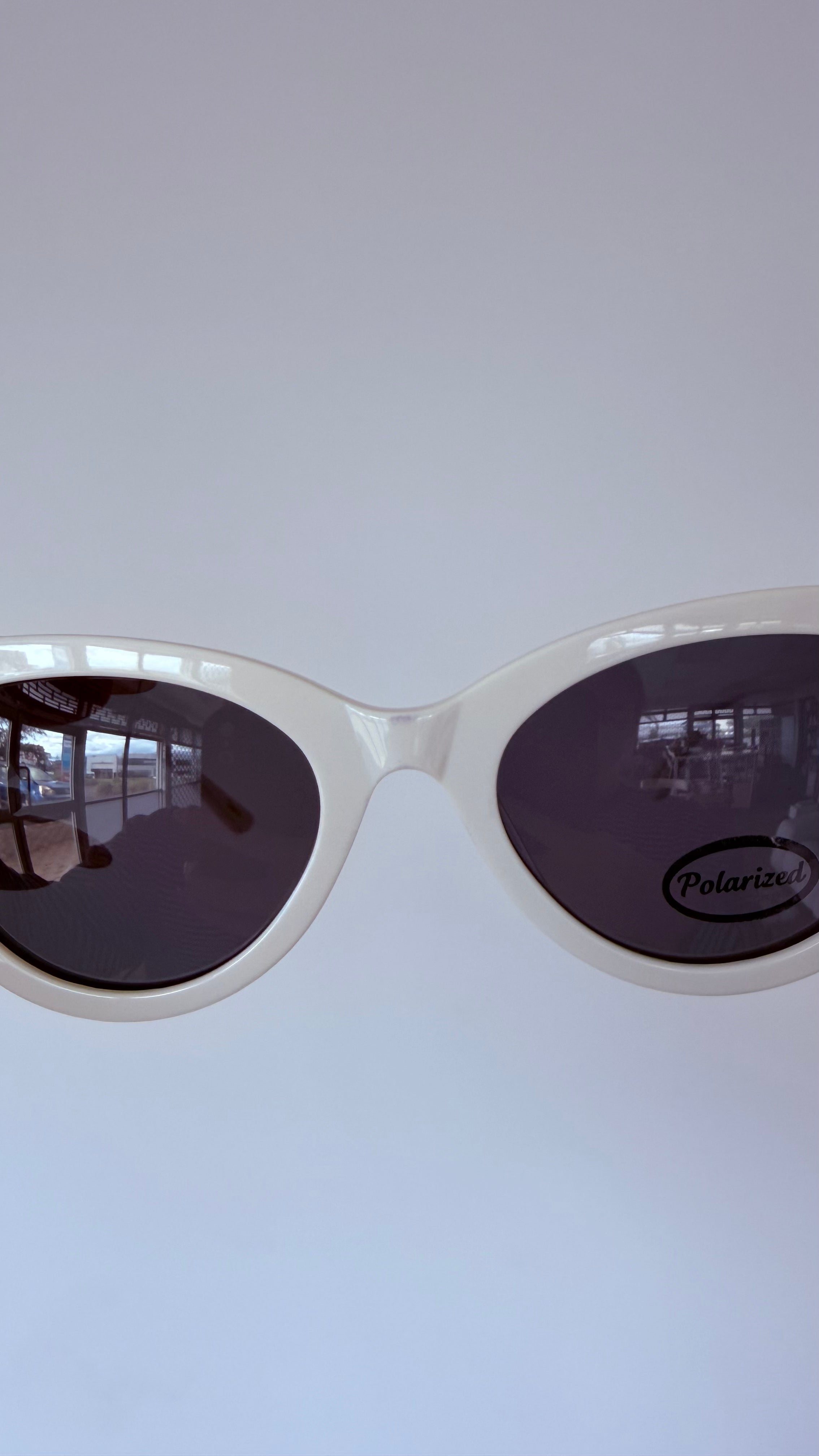 Demi | White Seconds and Samples