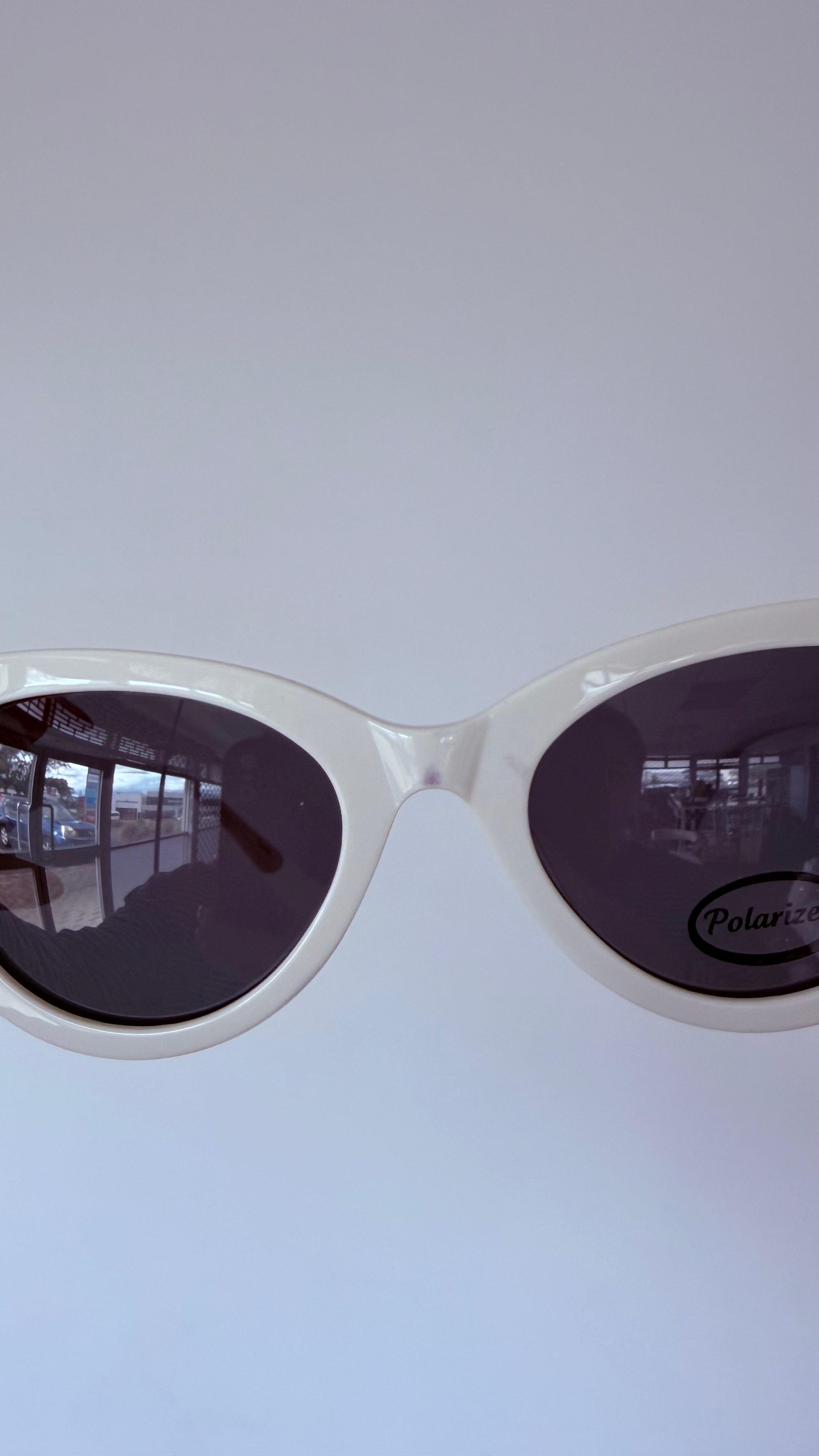 Demi | White Seconds and Samples