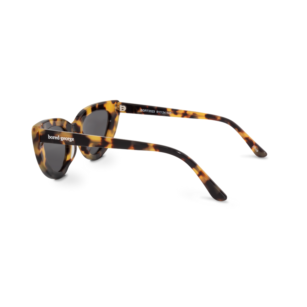 Rhia Tort Bored George Polarised